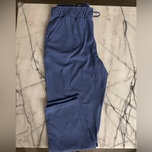 Lululemon size 12 jogging pants